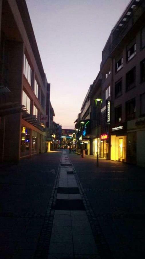 Zimmer In Kaiserslautern Exterior foto